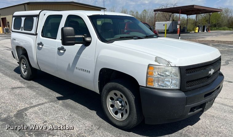 image for item LA9877 2010 Chevrolet Silverado 1500  Crew Cab pickup truck