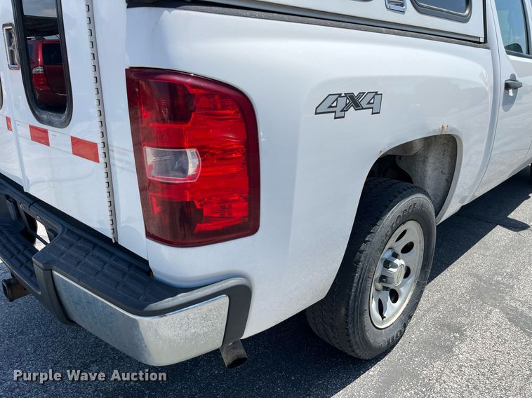 image for item LA9877 2010 Chevrolet Silverado 1500  Crew Cab pickup truck
