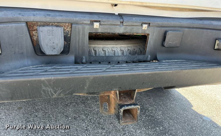 image for item LA9877 2010 Chevrolet Silverado 1500  Crew Cab pickup truck