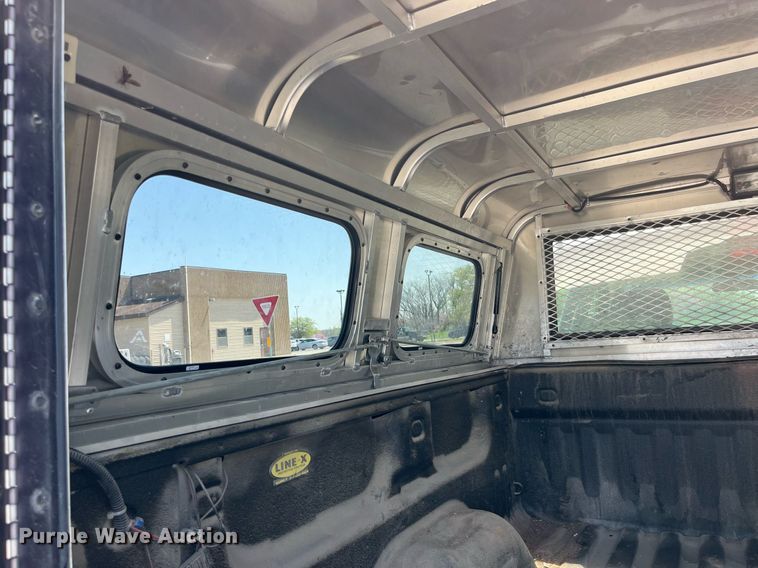 image for item LA9877 2010 Chevrolet Silverado 1500  Crew Cab pickup truck