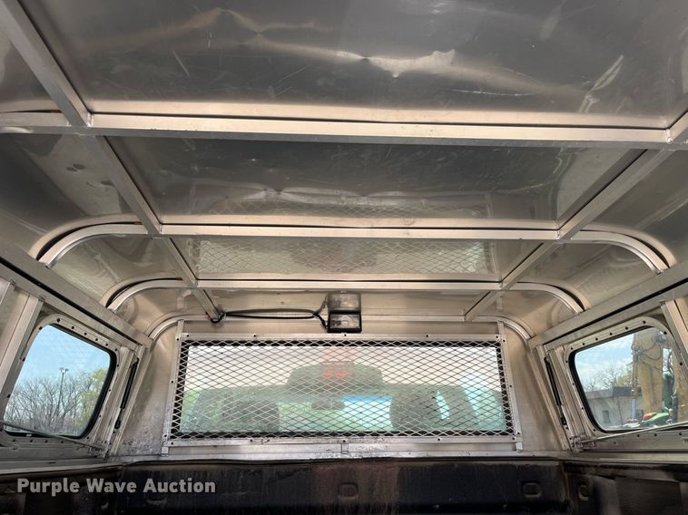 image for item LA9877 2010 Chevrolet Silverado 1500  Crew Cab pickup truck