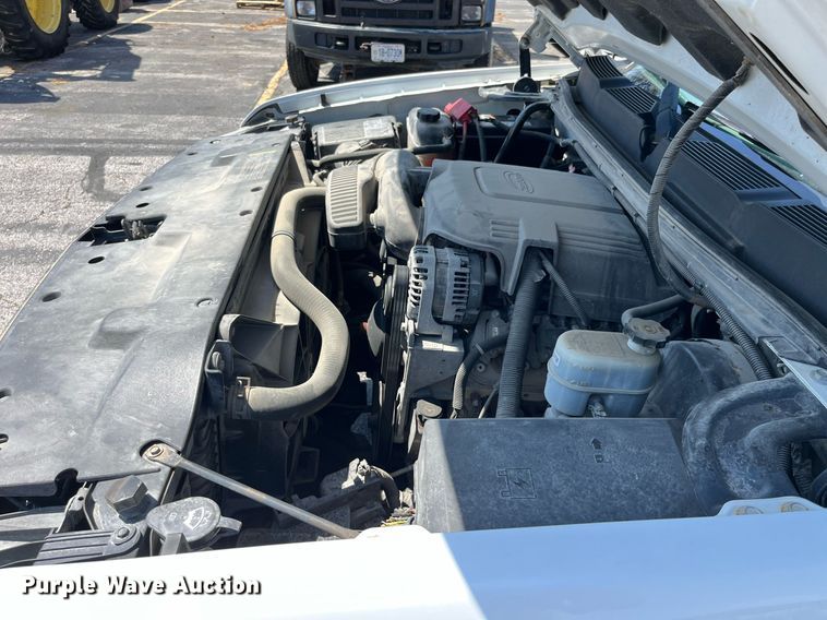 image for item LA9877 2010 Chevrolet Silverado 1500  Crew Cab pickup truck