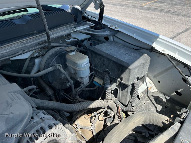 image for item LA9877 2010 Chevrolet Silverado 1500  Crew Cab pickup truck