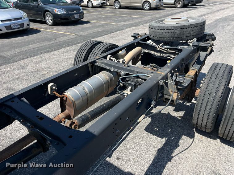 image for item LA9878 2013 Ford F450 Super Duty XL  truck cab and chassis