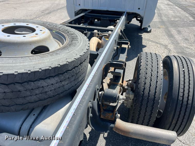 image for item LA9878 2013 Ford F450 Super Duty XL  truck cab and chassis