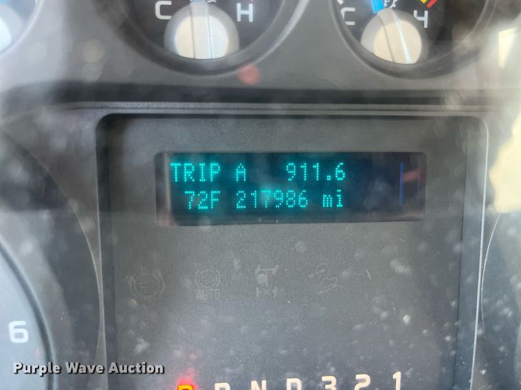 image for item LA9878 2013 Ford F450 Super Duty XL  truck cab and chassis