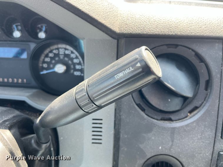 image for item LA9878 2013 Ford F450 Super Duty XL  truck cab and chassis