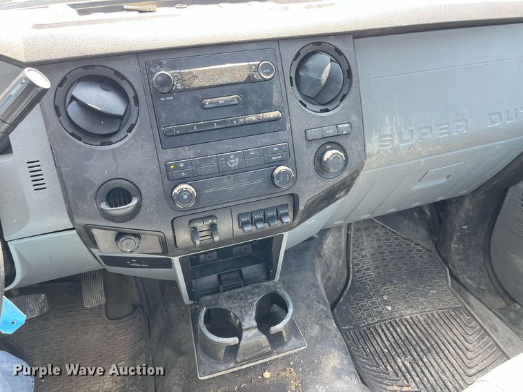 image for item LA9878 2013 Ford F450 Super Duty XL  truck cab and chassis