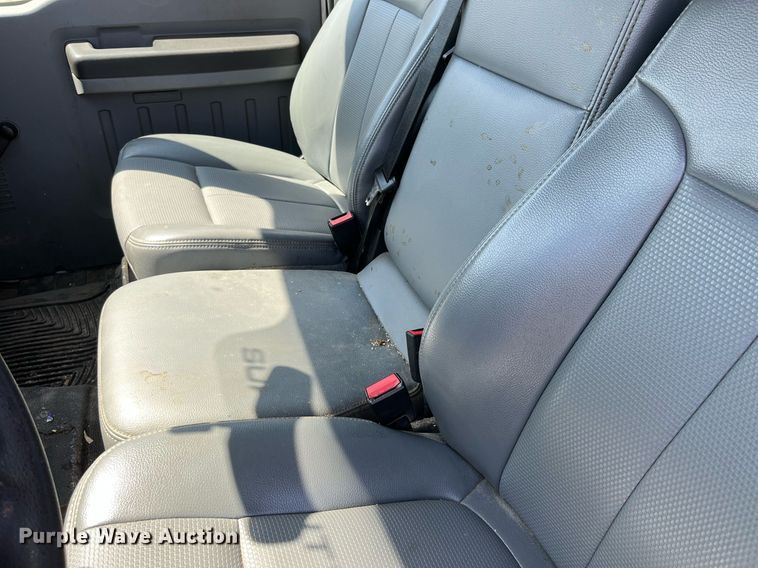 image for item LA9878 2013 Ford F450 Super Duty XL  truck cab and chassis