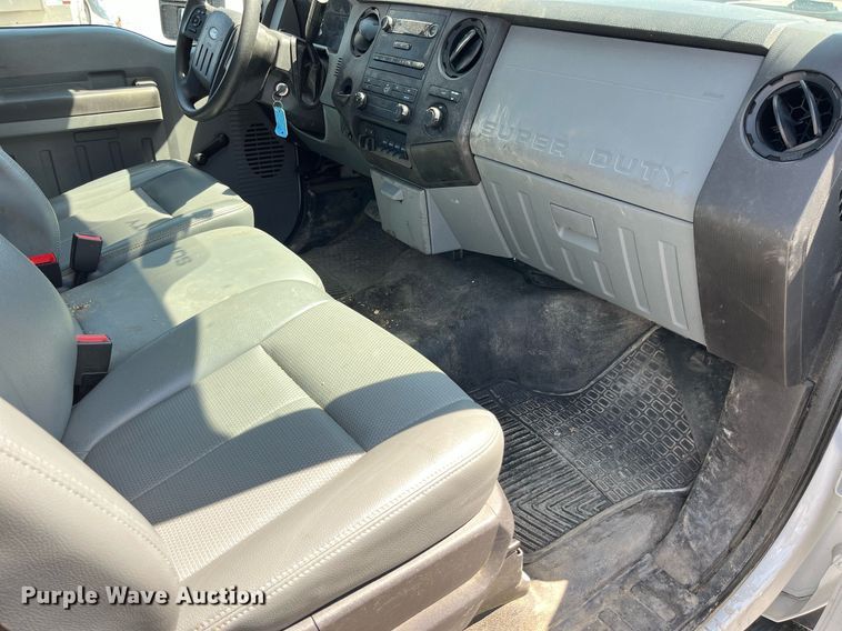 image for item LA9878 2013 Ford F450 Super Duty XL  truck cab and chassis