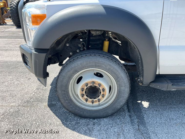 image for item LA9878 2013 Ford F450 Super Duty XL  truck cab and chassis