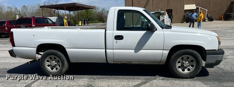 image for item LA9879 2005 Chevrolet Silverado 1500  pickup truck