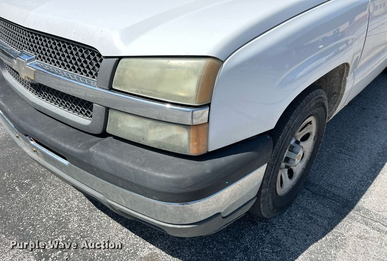 image for item LA9879 2005 Chevrolet Silverado 1500  pickup truck