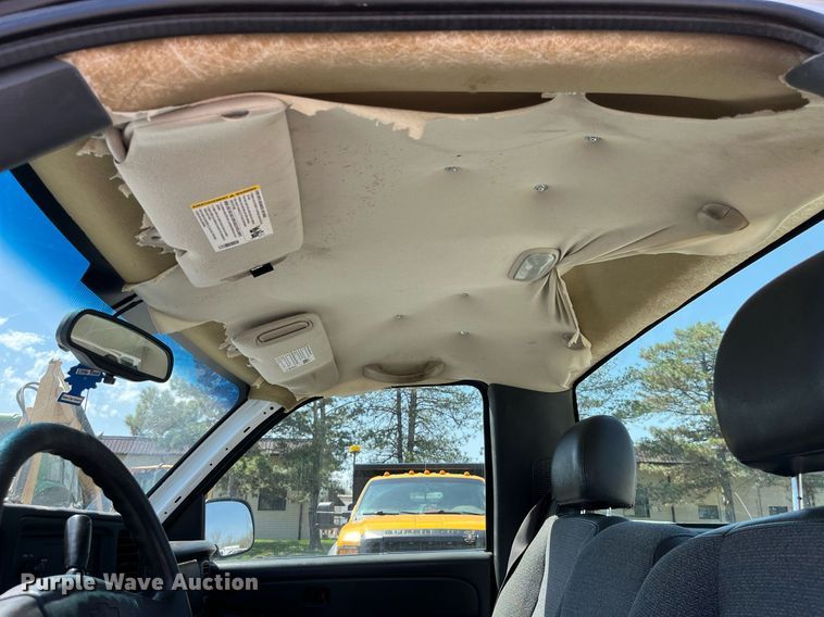 image for item LA9879 2005 Chevrolet Silverado 1500  pickup truck