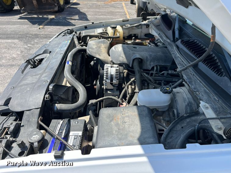 image for item LA9879 2005 Chevrolet Silverado 1500  pickup truck