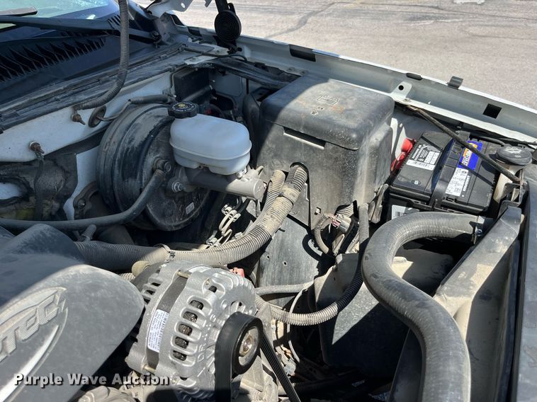 image for item LA9879 2005 Chevrolet Silverado 1500  pickup truck