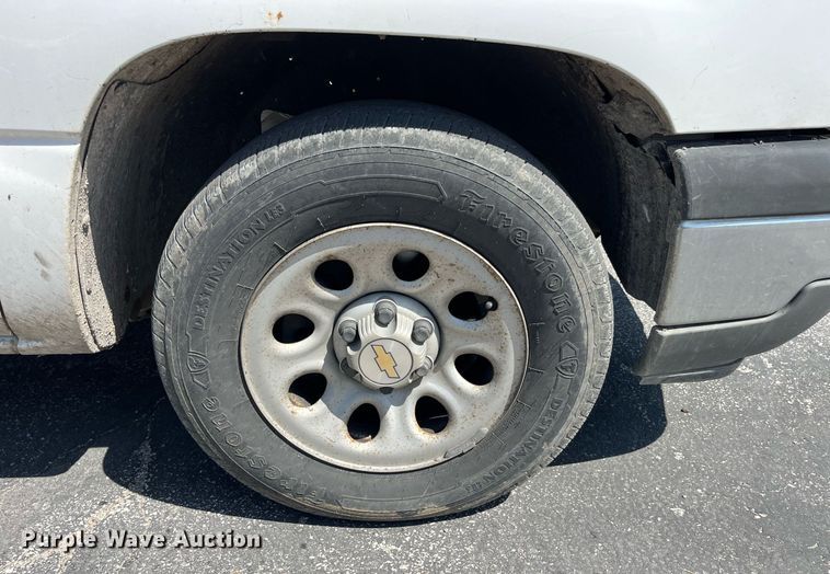 image for item LA9879 2005 Chevrolet Silverado 1500  pickup truck