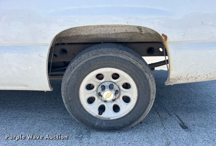 image for item LA9879 2005 Chevrolet Silverado 1500  pickup truck