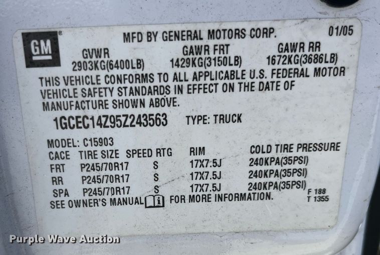 image for item LA9879 2005 Chevrolet Silverado 1500  pickup truck