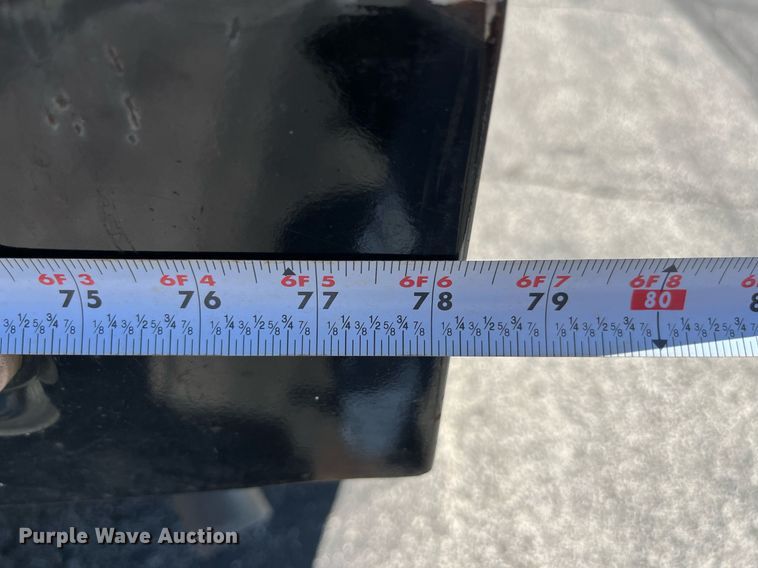 image for item LA9880 2011 Ford F250 Super Duty  Crew Cab flatbed pickup truck