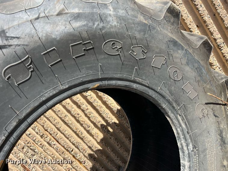 image for item LA9883 Firestone 420/85R24 tire