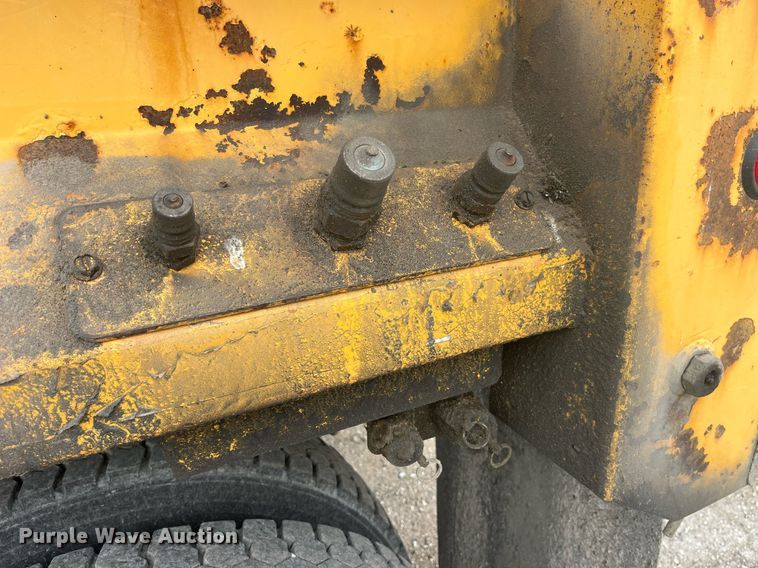 image for item LA9887 2011 International 7500  dump truck