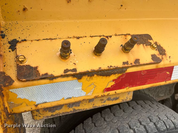 image for item LA9887 2011 International 7500  dump truck