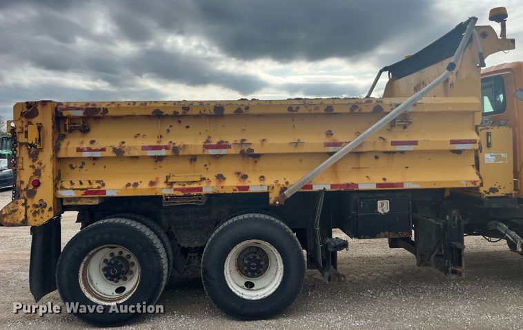 image for item LA9887 2011 International 7500  dump truck