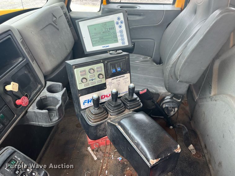 image for item LA9887 2011 International 7500  dump truck