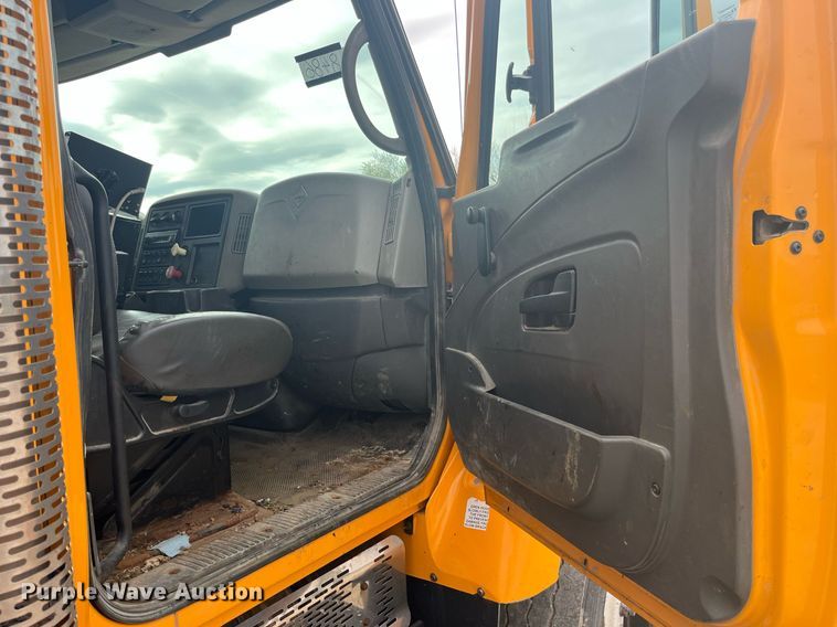 image for item LA9887 2011 International 7500  dump truck