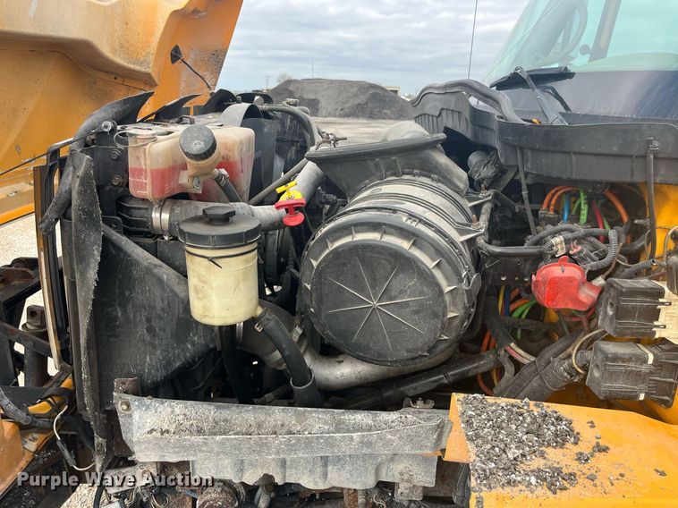 image for item LA9887 2011 International 7500  dump truck