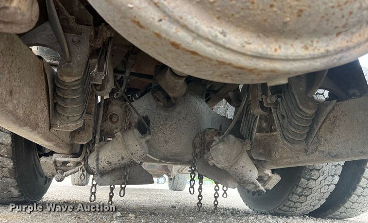 image for item LA9887 2011 International 7500  dump truck