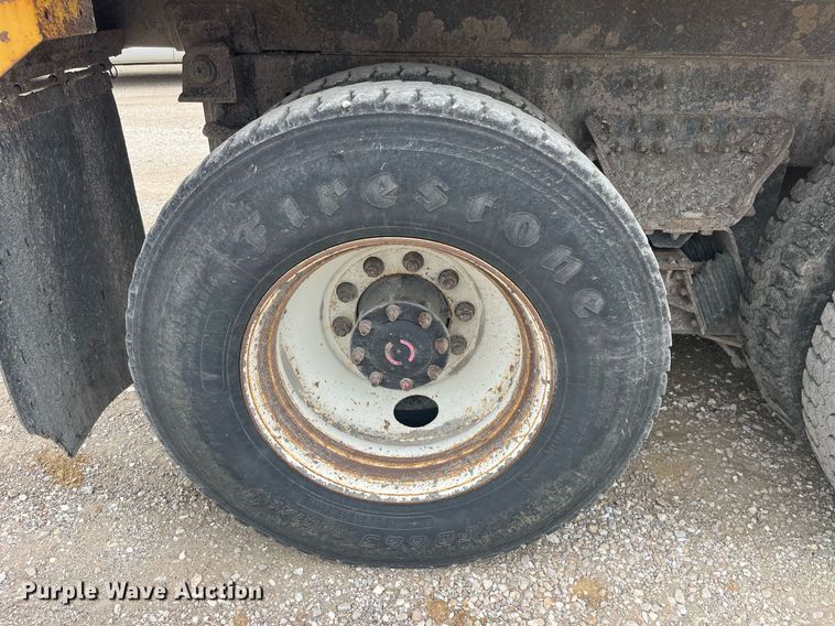 image for item LA9887 2011 International 7500  dump truck