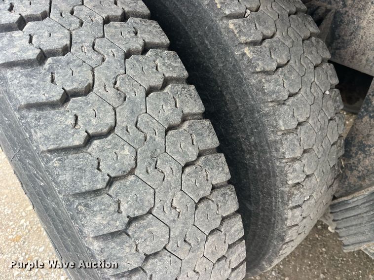 image for item LA9887 2011 International 7500  dump truck