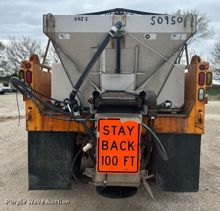 image for item LA9889 2006 International 7400  dump truck