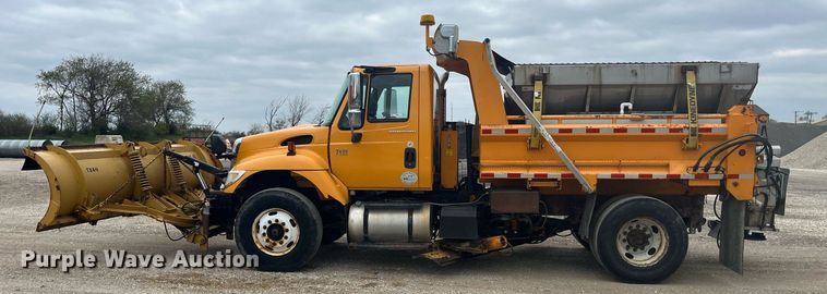 image for item LA9889 2006 International 7400  dump truck