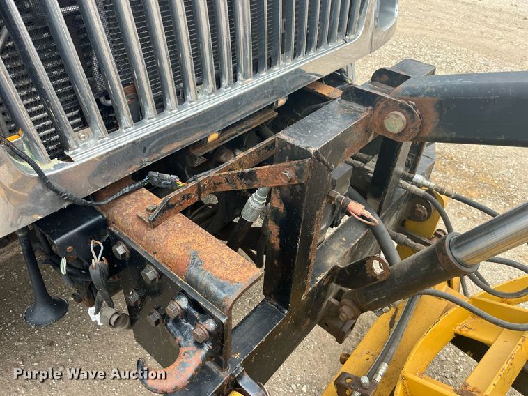 image for item LA9889 2006 International 7400  dump truck