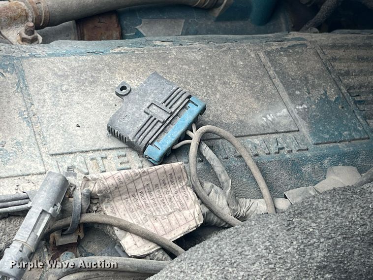 image for item LA9889 2006 International 7400  dump truck