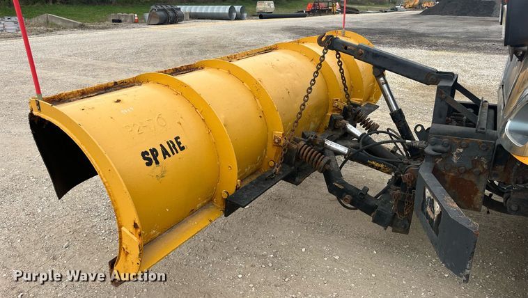 image for item LA9891 2005 International 7400  dump truck