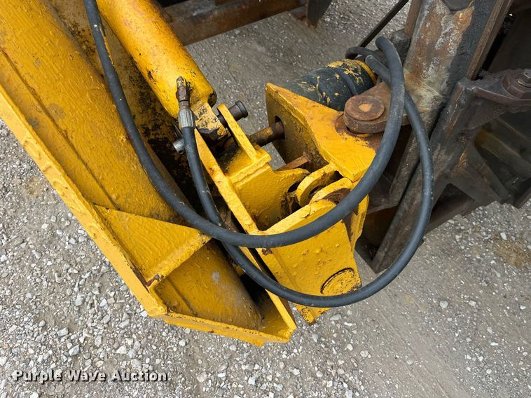 image for item LA9891 2005 International 7400  dump truck