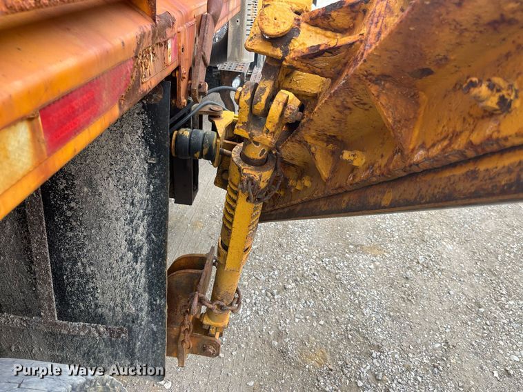 image for item LA9891 2005 International 7400  dump truck