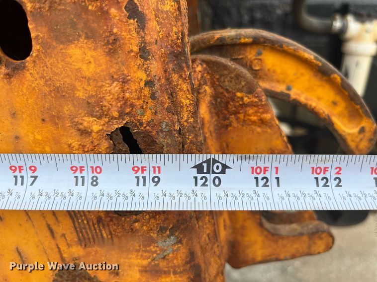 image for item LA9891 2005 International 7400  dump truck