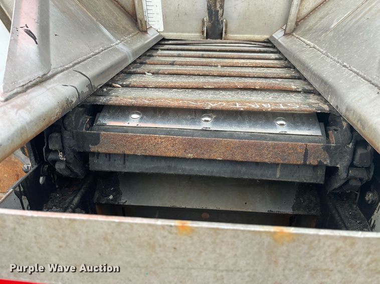 image for item LA9891 2005 International 7400  dump truck