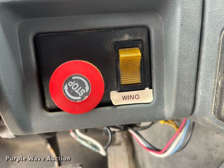 image for item LA9891 2005 International 7400  dump truck