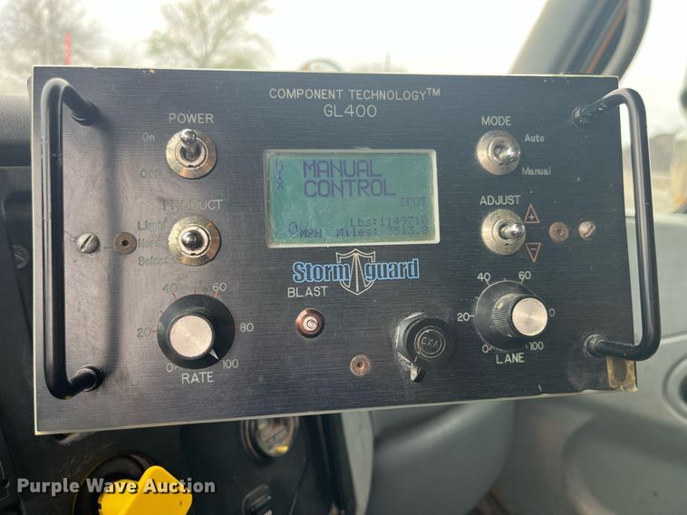 image for item LA9891 2005 International 7400  dump truck