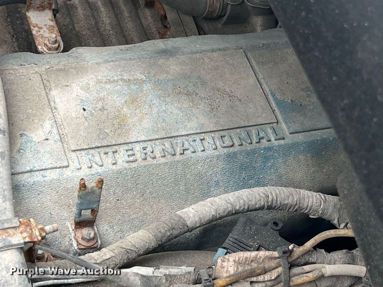 image for item LA9891 2005 International 7400  dump truck