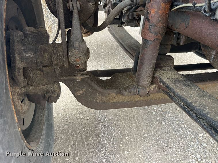 image for item LA9891 2005 International 7400  dump truck