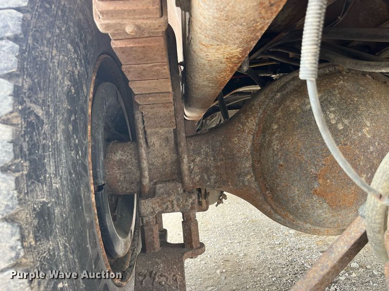 image for item LA9891 2005 International 7400  dump truck