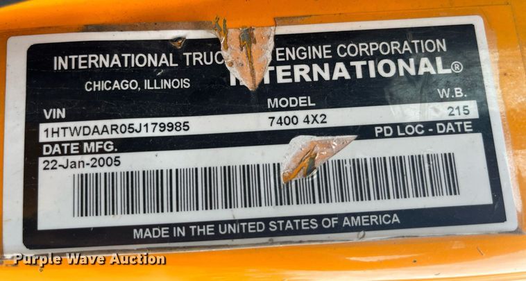image for item LA9891 2005 International 7400  dump truck