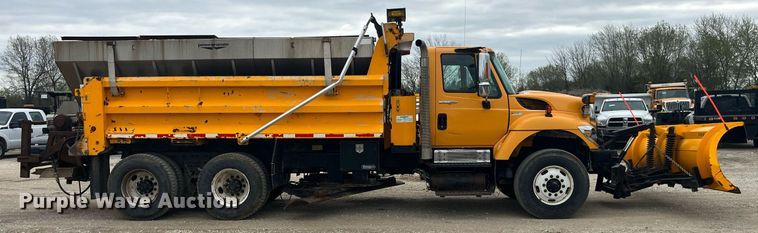 image for item LA9892 2010 International WorkStar 7500  dump truck